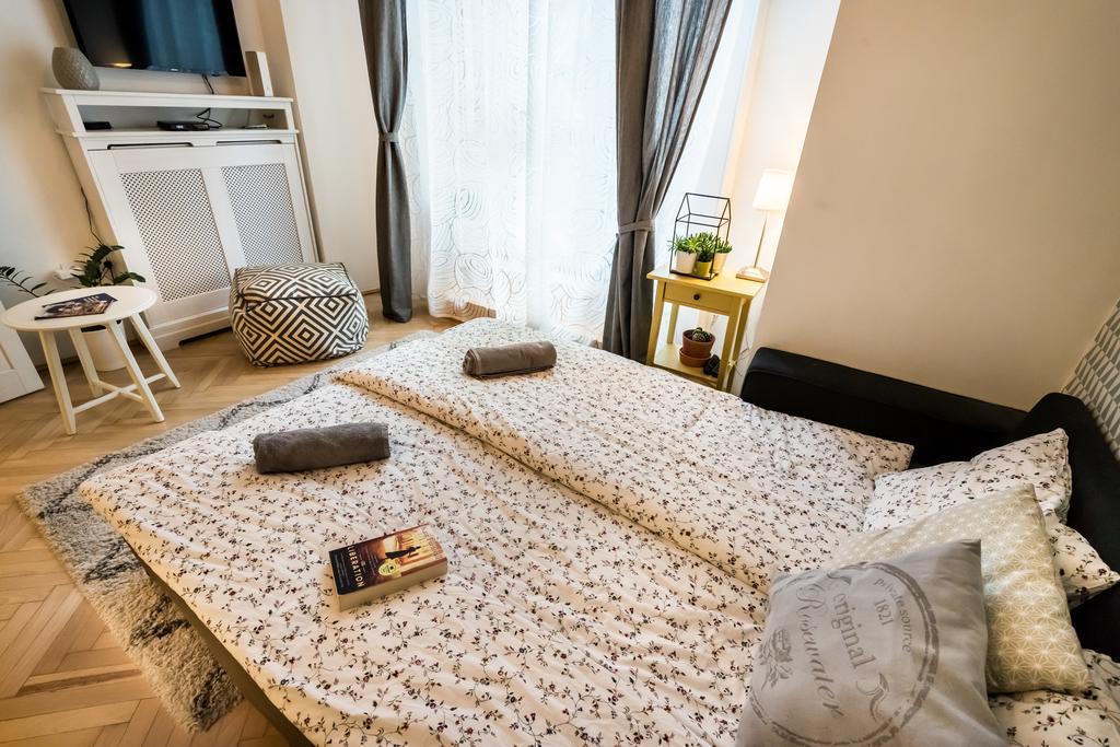 Bpr Charming Design Apartment With Balcony, A/C Budapest Exterior foto